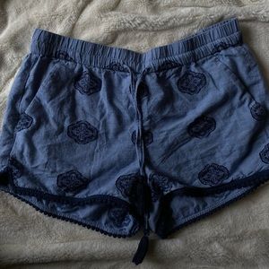 cute loft casual shorts, size S worn a few times